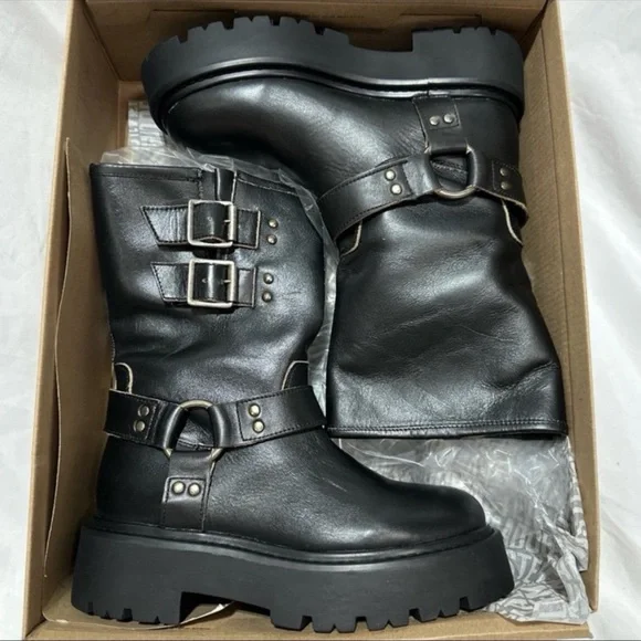 Steve Madden Reika Black Leather Buckle Hardware Motorcycle Combat Boots Goth - Picture 3 of 8